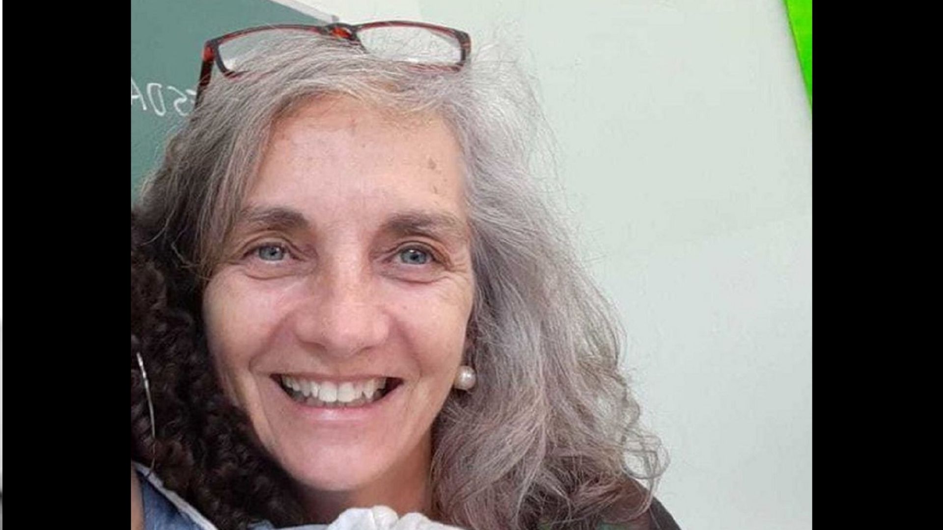 Professora conta detalhes dos ataques que sofreu após debater gênero em sala de aula