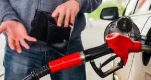 O preço da gasolina sobre pela quinta semana consecutiva