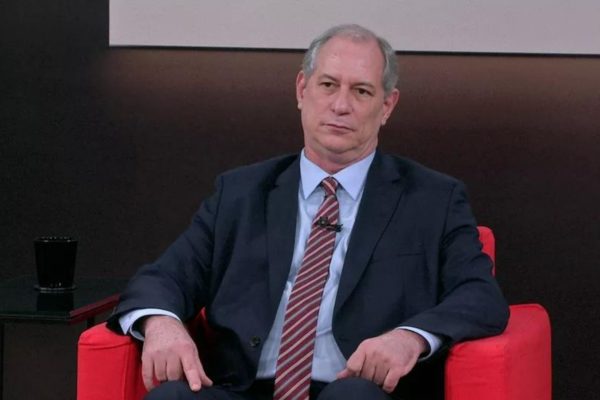 Dirceu avalia que PDT pode desistir de candidatura de ciro