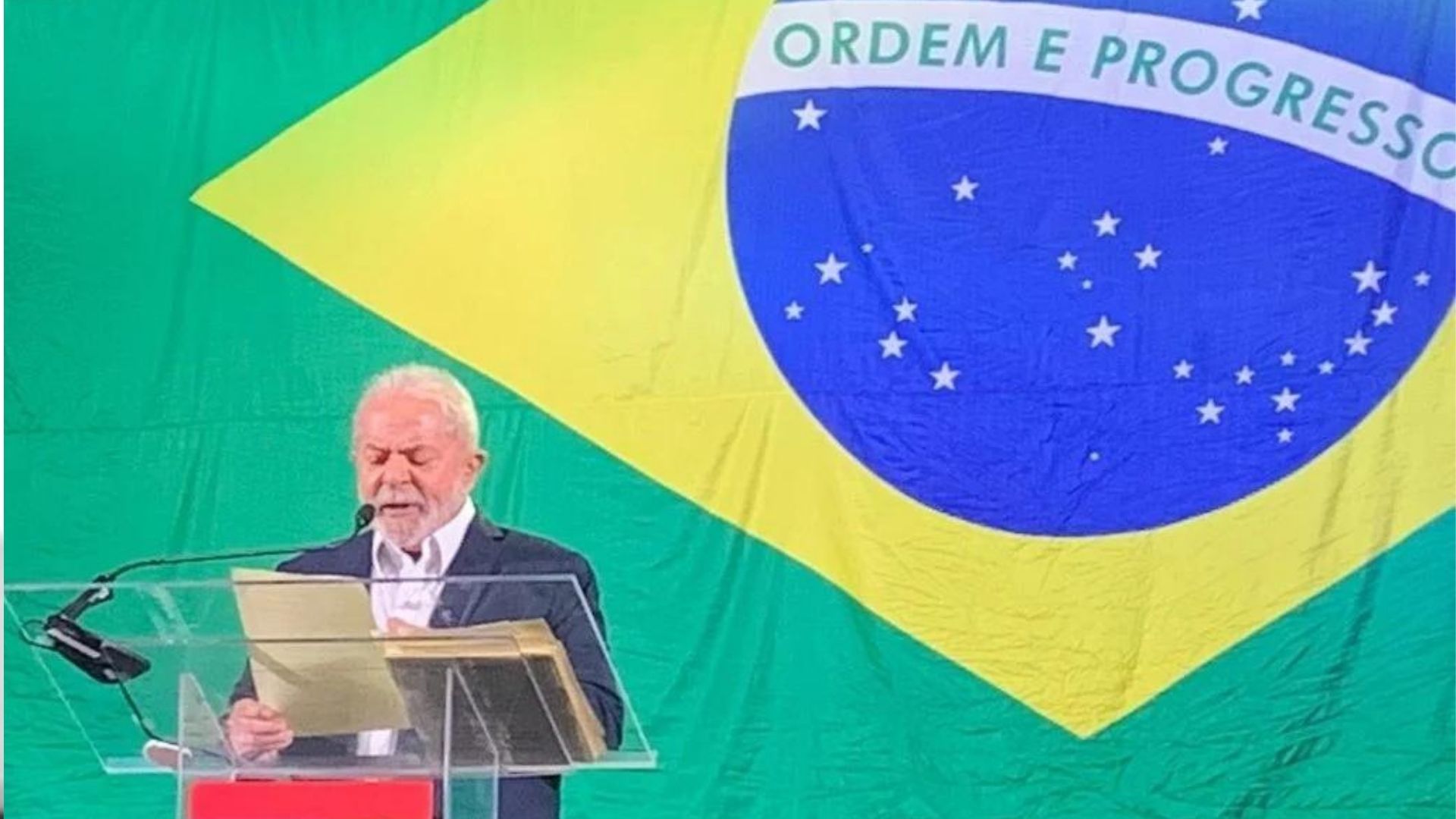 “Que Brasil você quer? O do ódio ou do amor?”, pergunta VÍDEO da pré-campanha de Lula