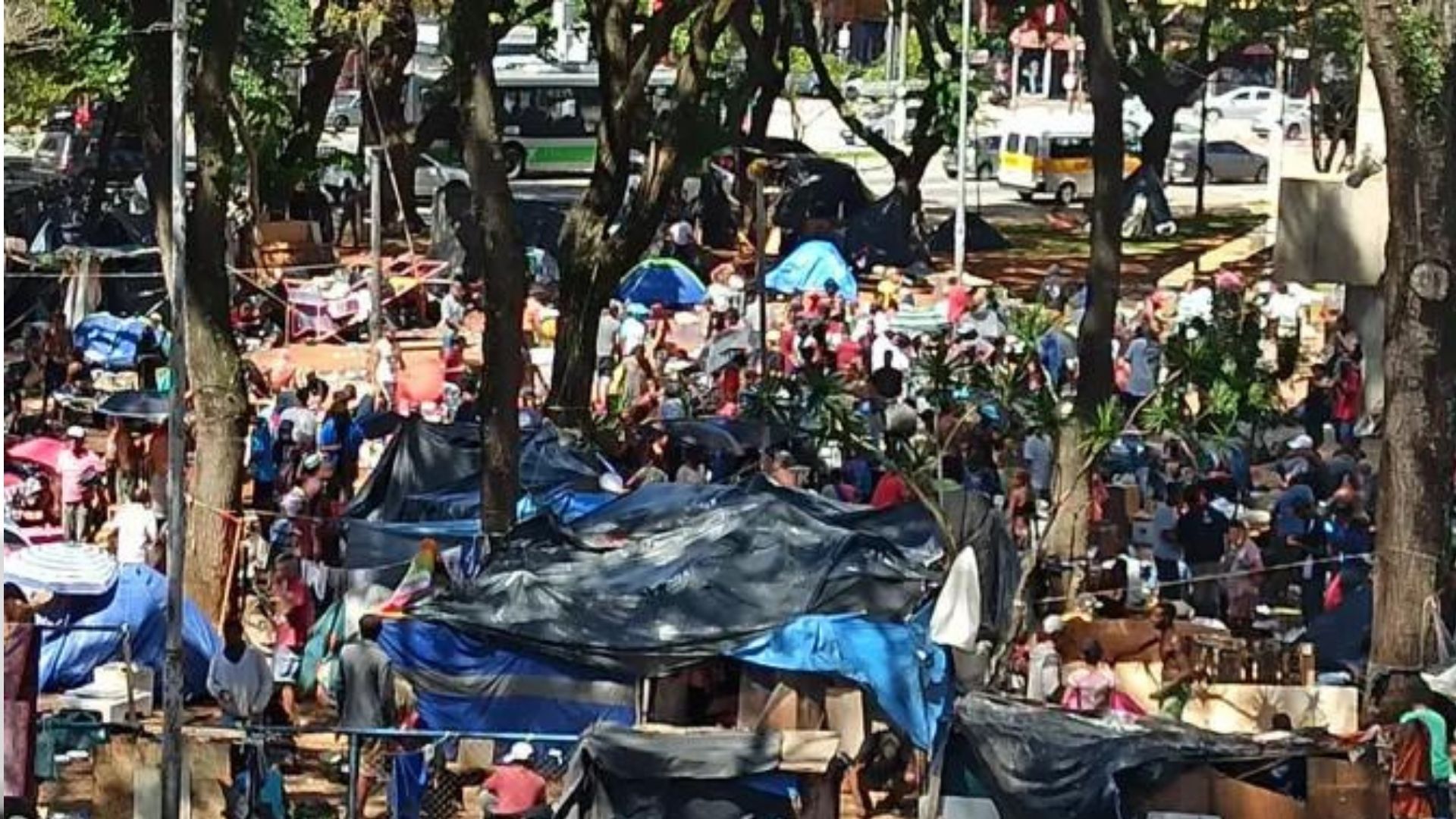 policiais esvaziam Cracolândoa para combate ao tráfico