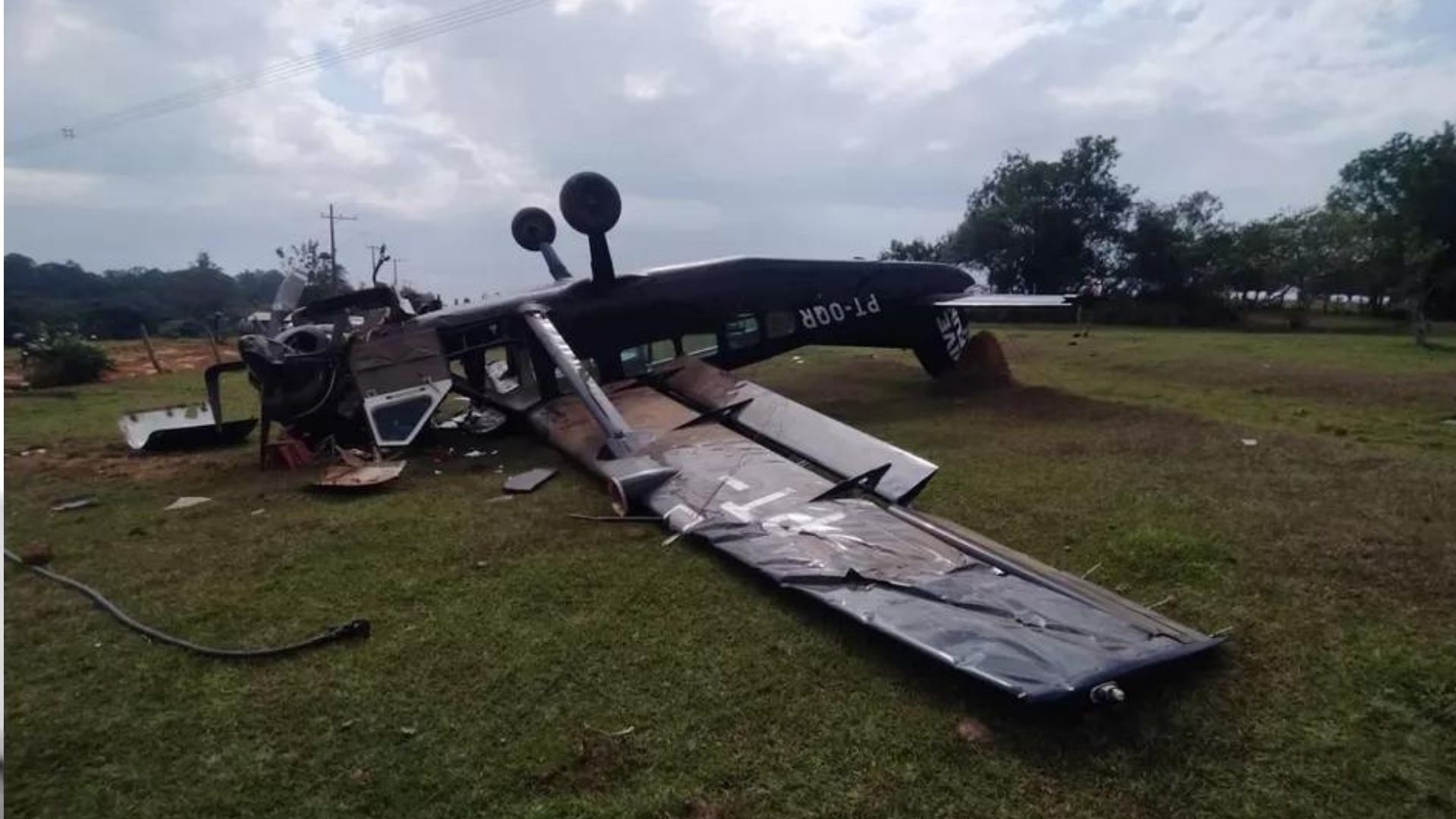Avião cai em Boituva e deixa duas vítimas