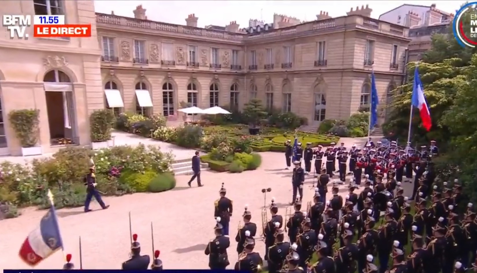 Visão aérea da cerimônia de posse de Macron, na França.