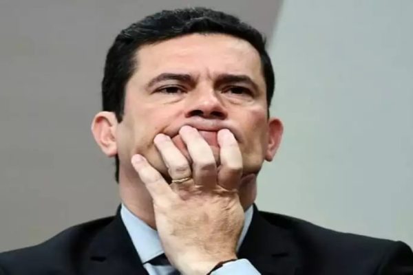 Moro deixa dívida milionária no Podemos