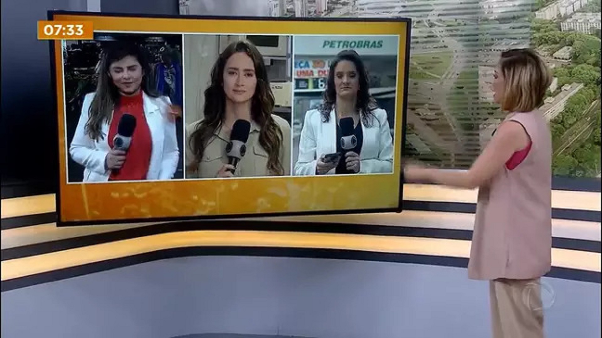 Repórter é atingida por tomate ao vivo