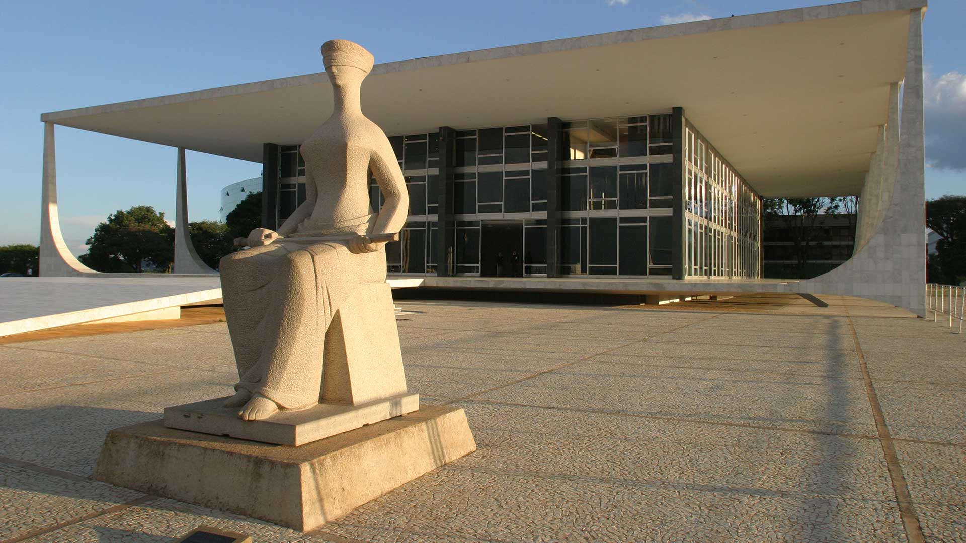 Senadores bolsonaristas pressionam por impeachment de ministros do Supremo