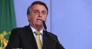 Bolsonaro afirmou que indícios apontam "que fizeram alguma maldade" com ambientalista e indigenista desaparecidos