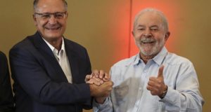 Partidos que apoiam chapa Lula-Alckmin avançam na composição de plano de governo