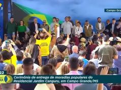 Bolsonaro questiona o que falta para sermos felizes e recebe como resposta: "Lula voltar"