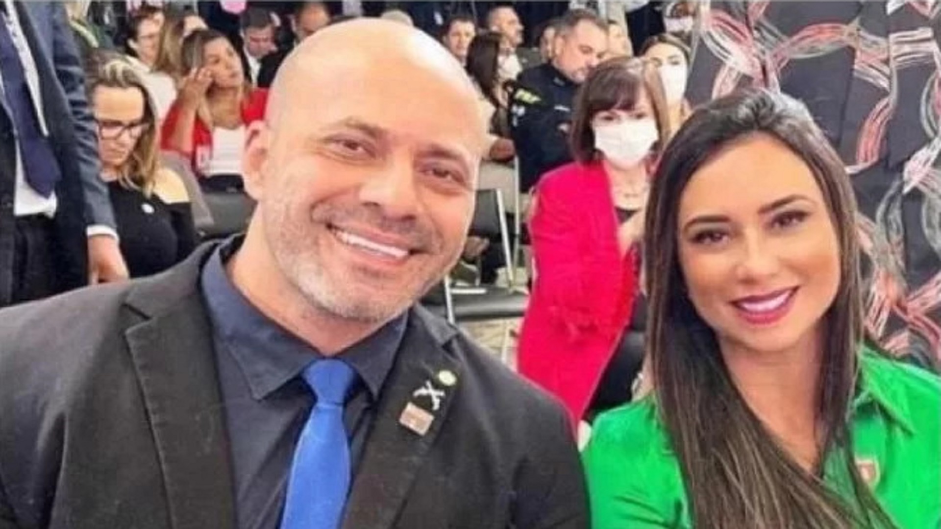 Esposa de Daniel Silveira diz que teve conta bancária bloqueada
