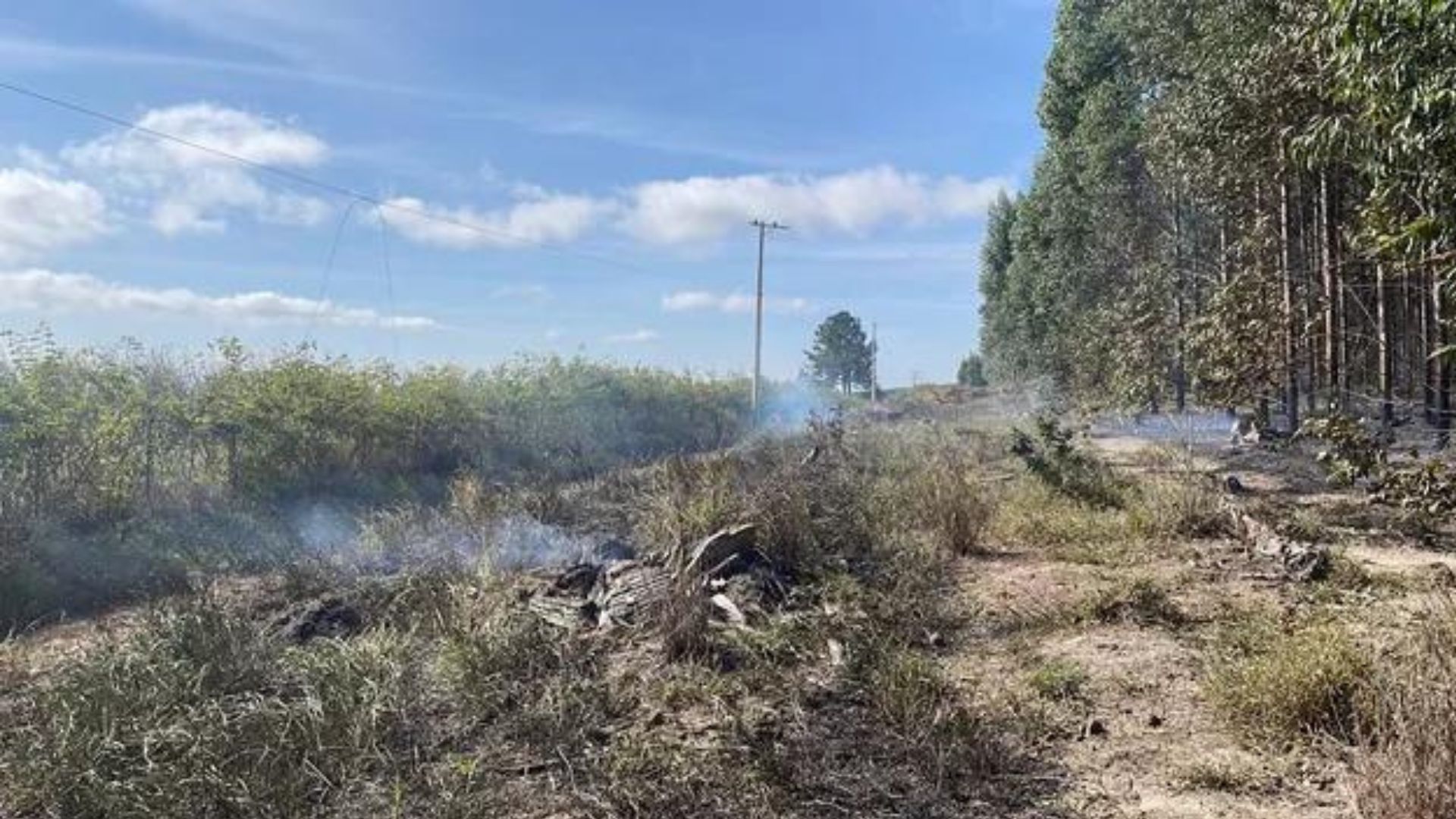 Acidente com avião mata três pessoas no interior de SP