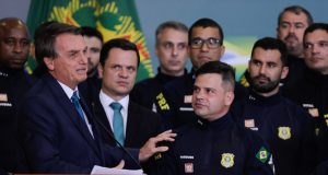 Com Bolsonaro, PRF afrouxou medidas de fiscalização de grupos de apoio ao governo