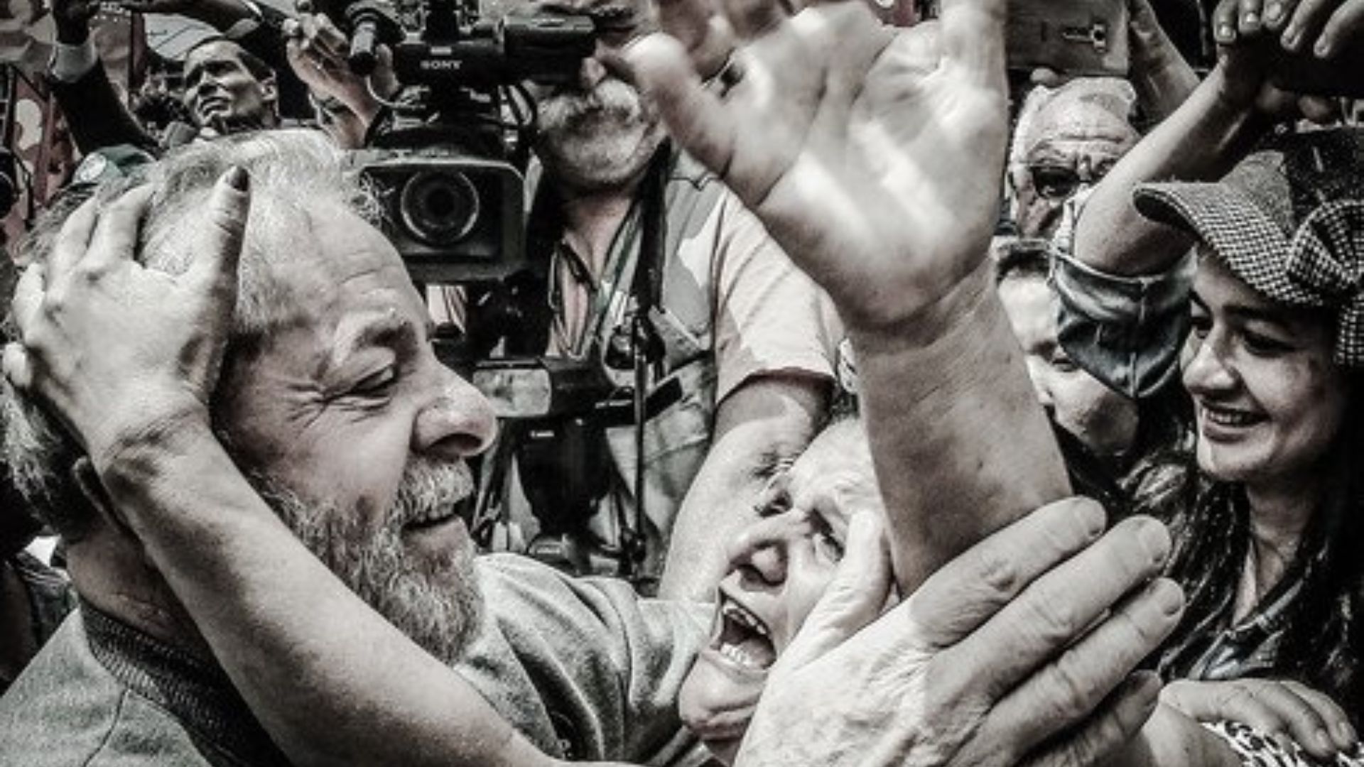 70% dos mais pobres votam em Lula, segundo BTG/FSB