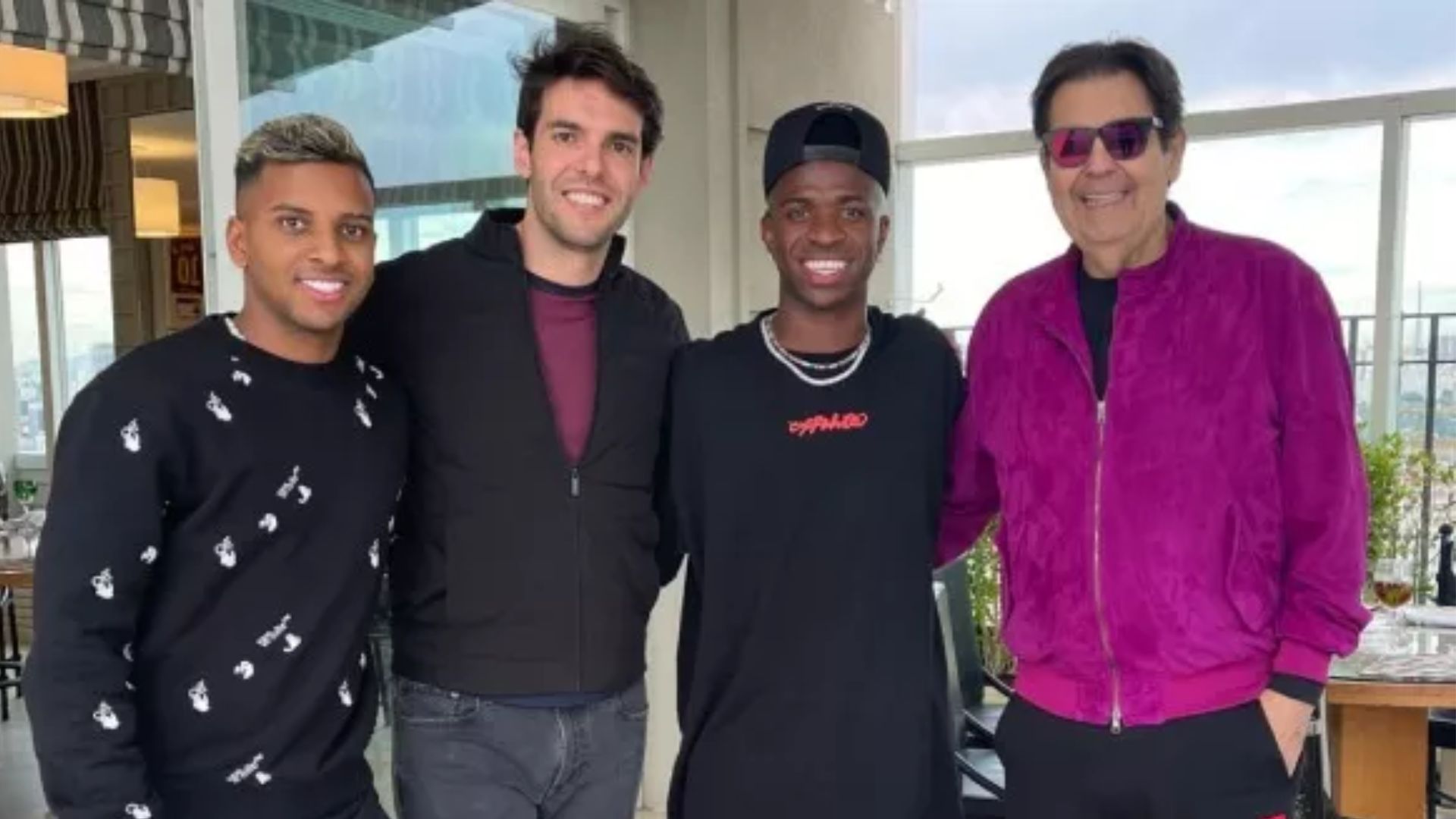 Real Madrid corta Faustão de foto com jogadores e revolta seguidores]