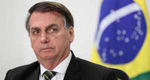 Bolsonaro dá a entender que teve encontro com Áñez