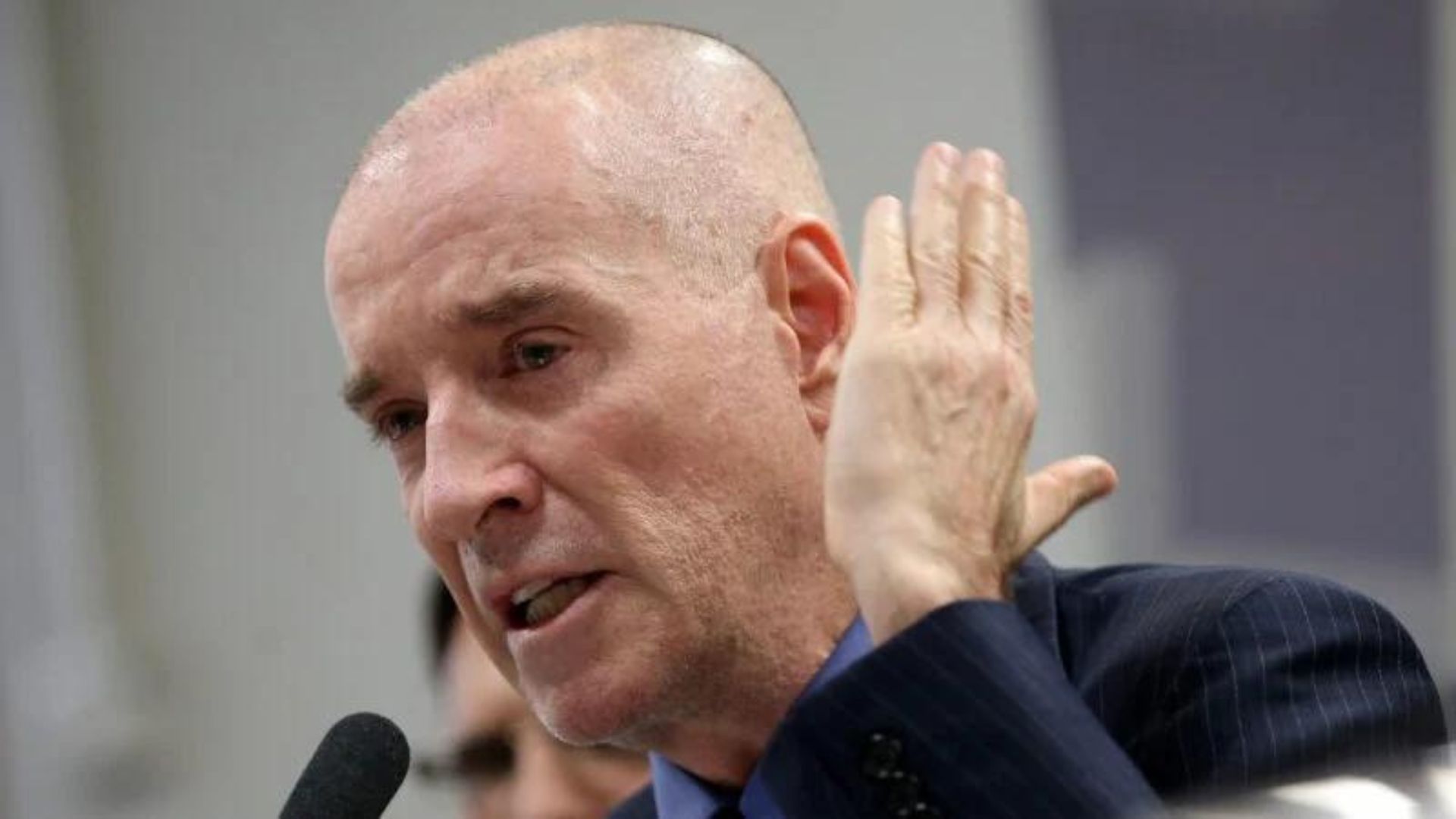 Justiça penhora mais de 3 bilhões de Eike Batista