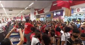 Protesto no Shopping