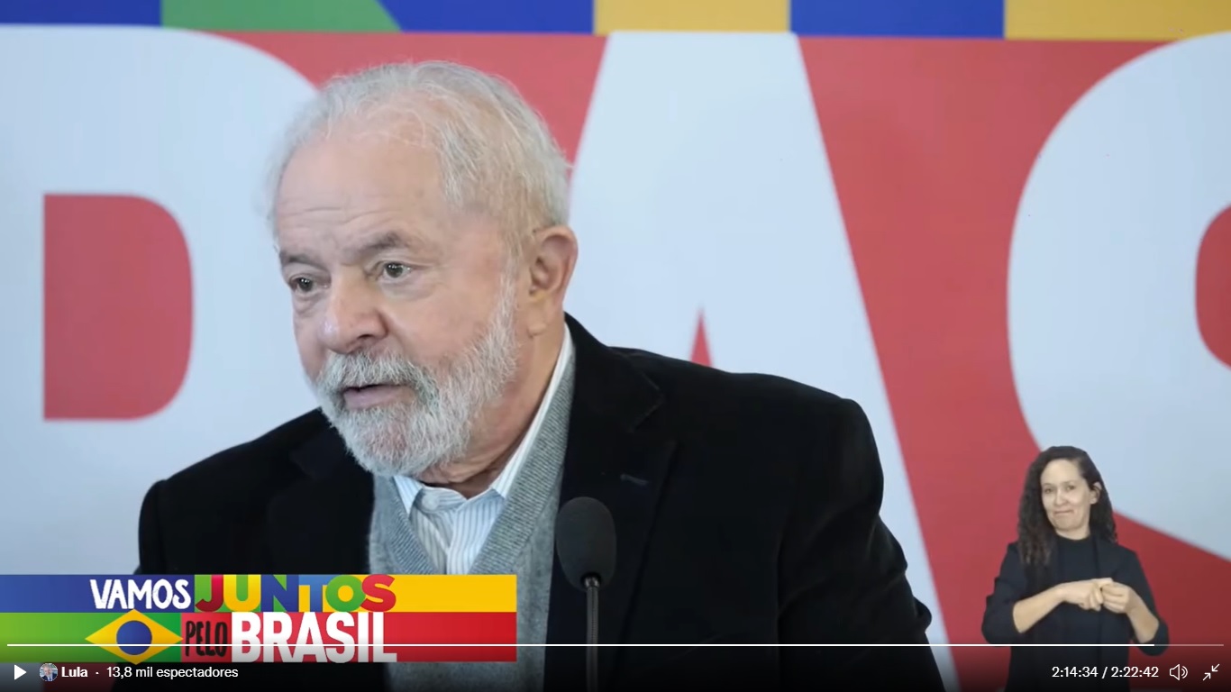 Lula em discurso