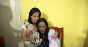 Mãe abandona igreja após pastor dizer que filho gay tinha demônio