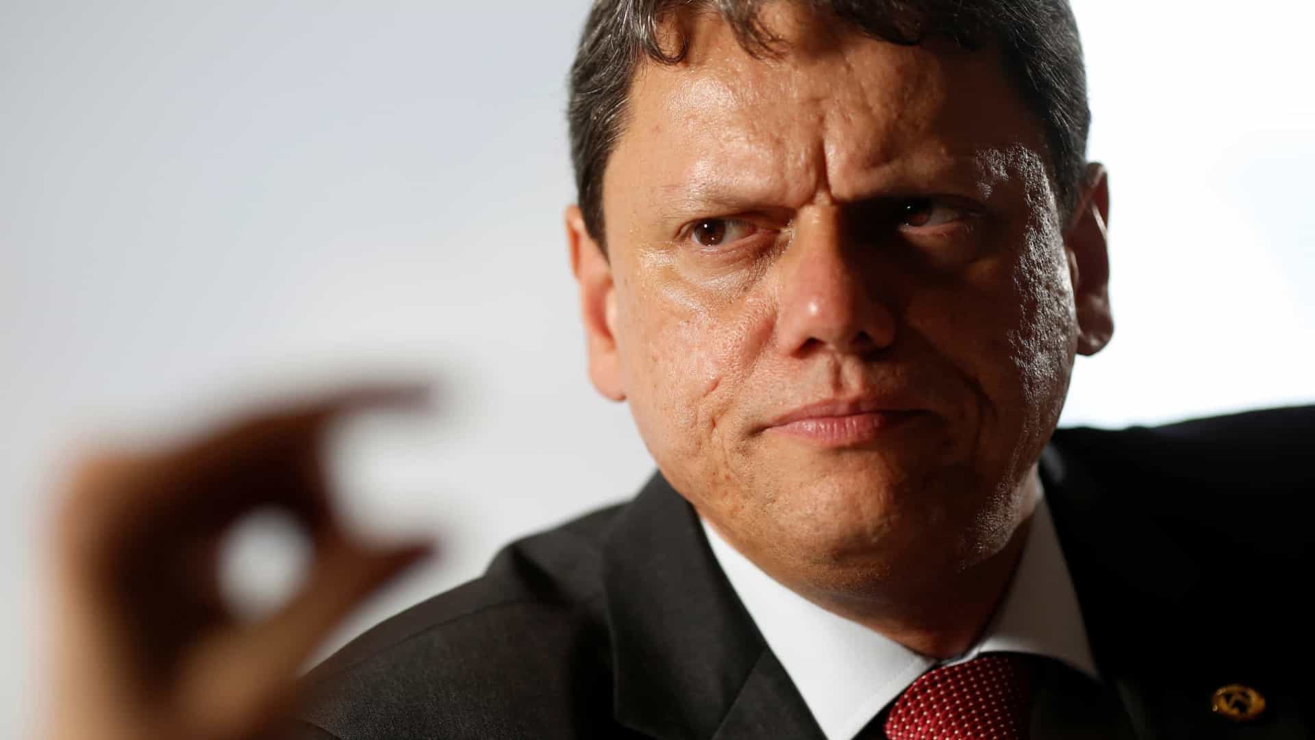 Tarcísio chama Lula de "titã' e diz não ter problema com o ex-presidente
