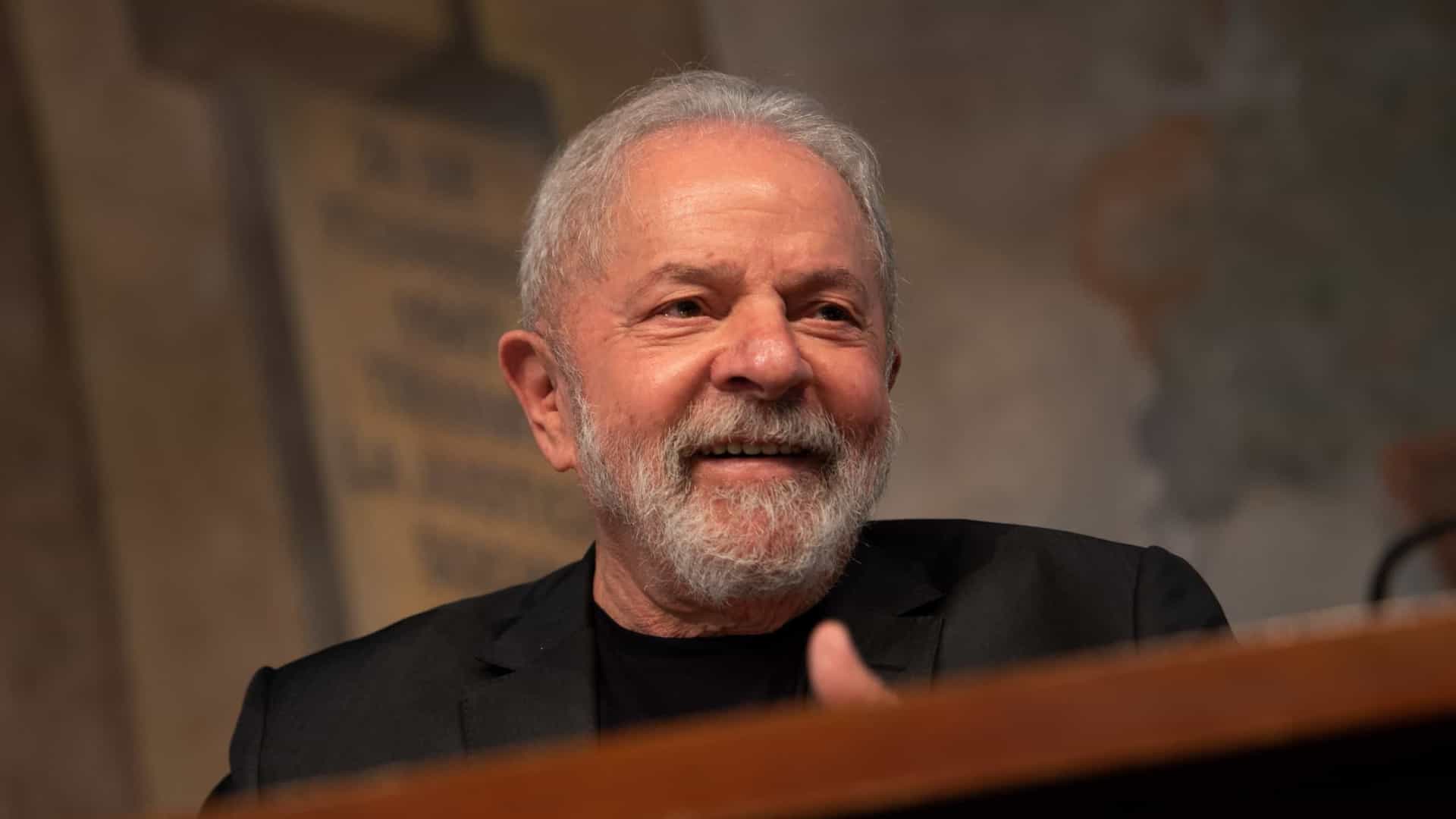 Lula afirma que irá escutar diversos setores da sociedade em visitas por cidades