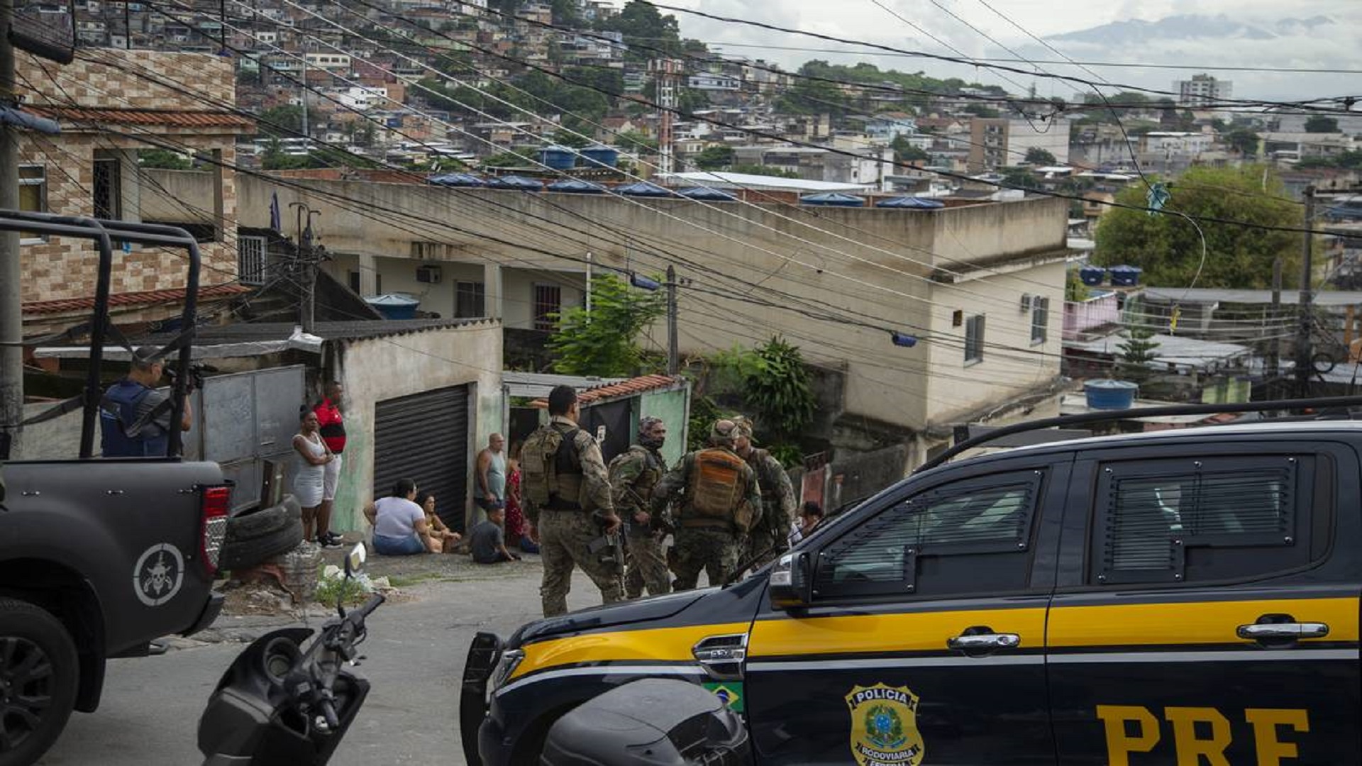 MPF vai à Justiça para tirar PRF de operações conjuntas em comunidades