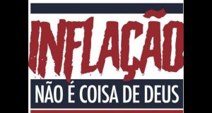 Cartazes contra Bolsonaro são colocados no caminho para a Marcha Para Jesus