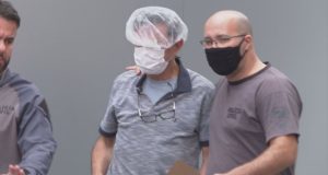 "Meu peito está todo necrosado", contou a vítima mantida em cárcere provado por cirurgião plátisco