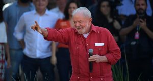 Lula lidera nas intenções de voto de eleitores autodeclarados negros e pardos