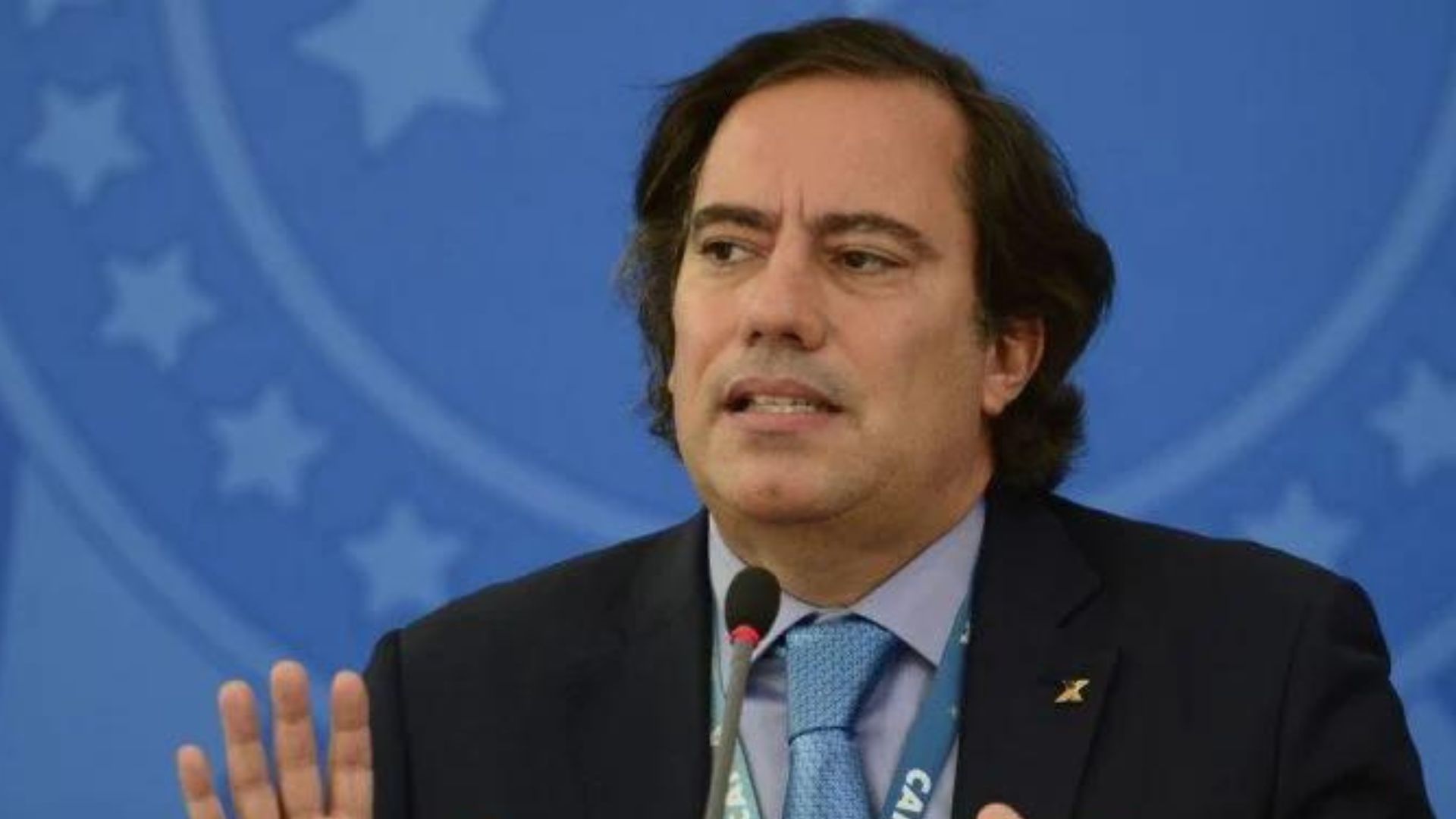 Ex-presidente da Caixa aumentou em 4 vezes o próprio salário em 2021