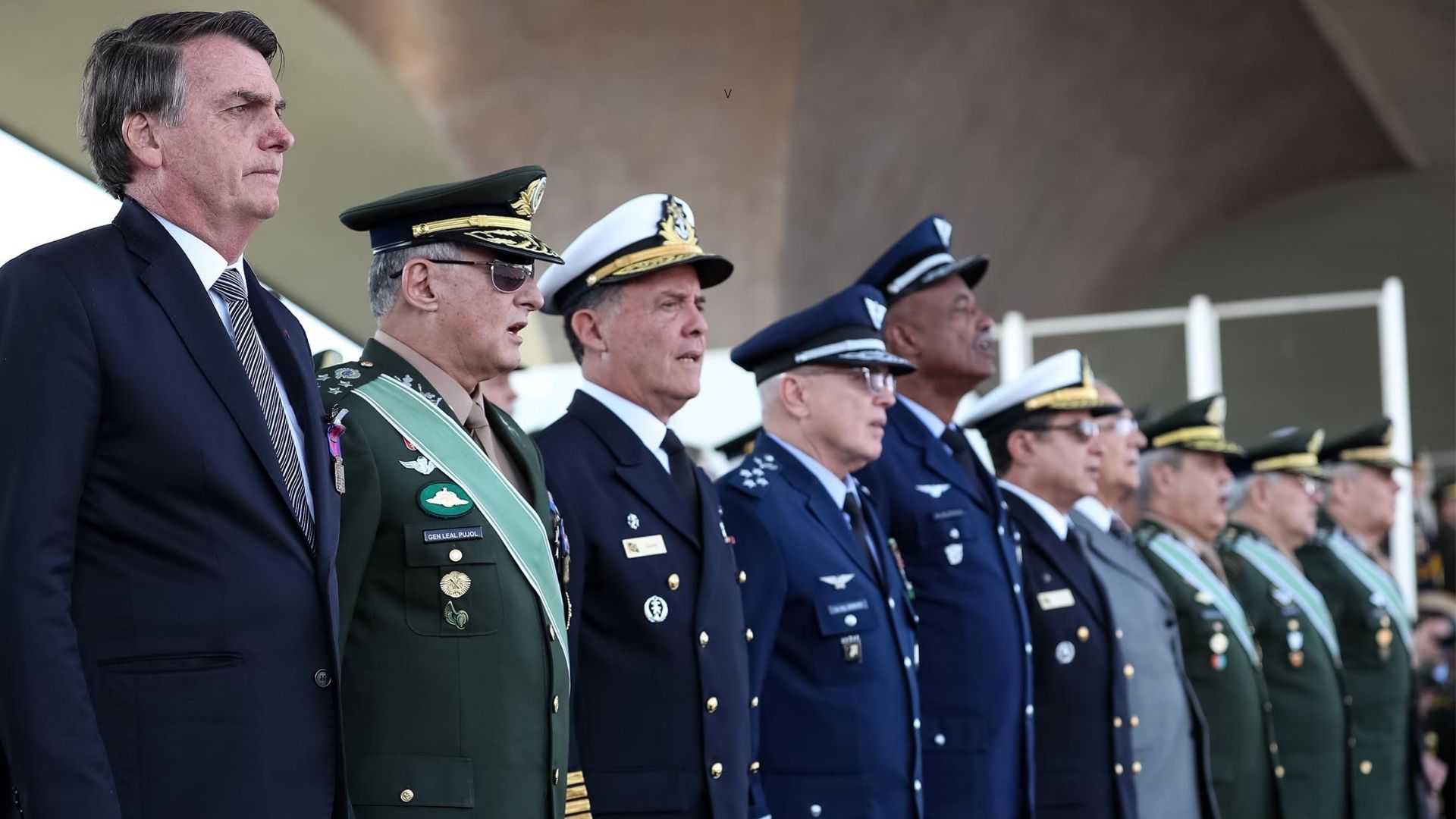 O percentual de desconfiança nas Forças Armadas subiu 8 pontos no governo Bolsonaro