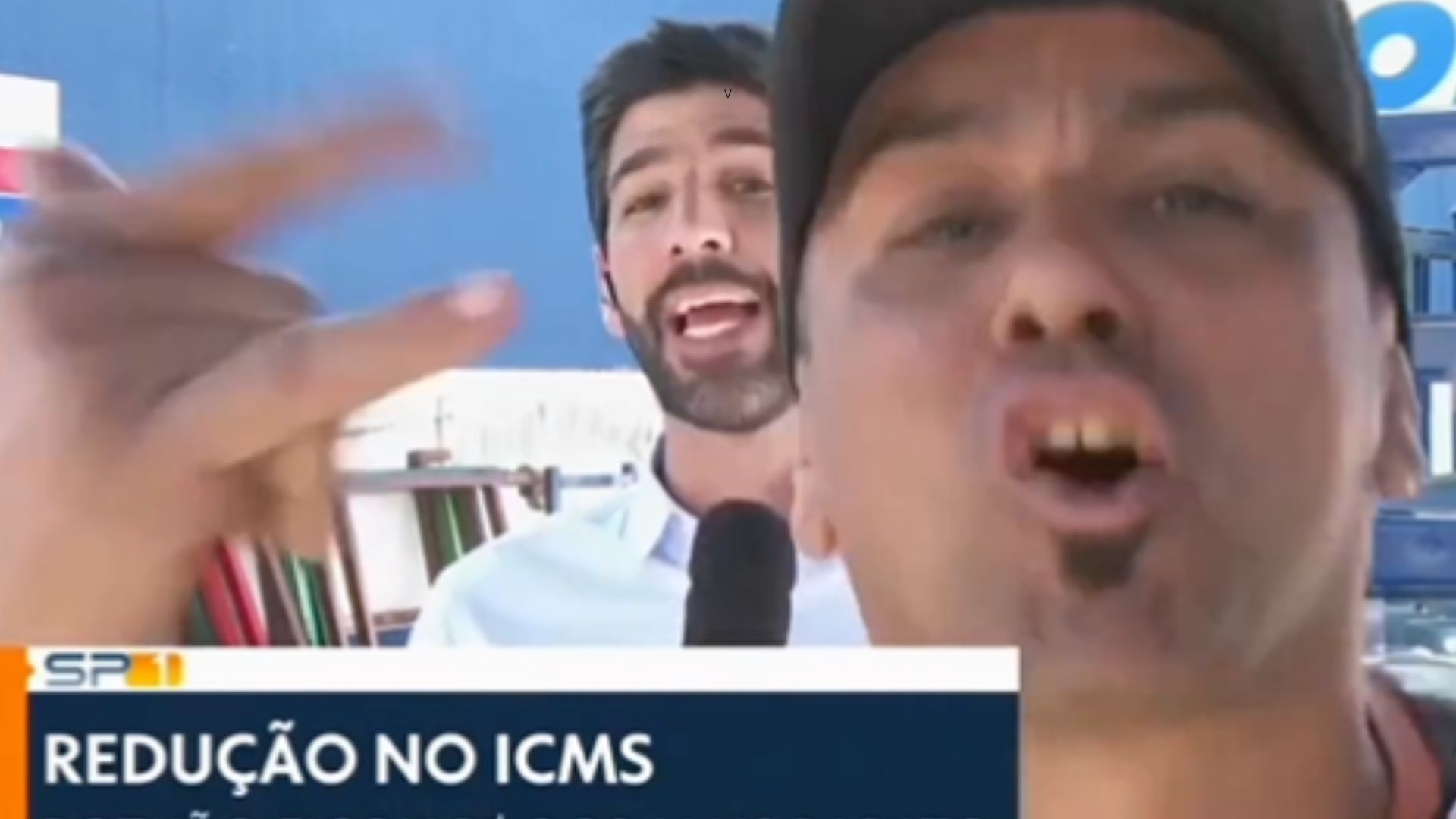 Homem interrompe transmissão ao vivo no SP1: "Globo Lixo"