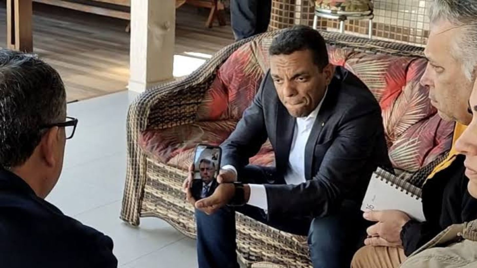 VÍDEO: Otoni admite que presidente só falou com família de petista morto ao saber de irmãos bolsonaristas