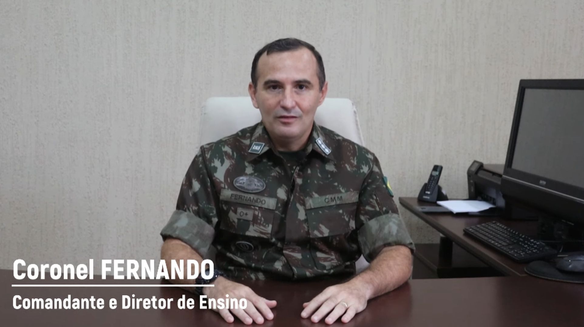 O então diretor do colégio, Fernando Cunha de Almeida