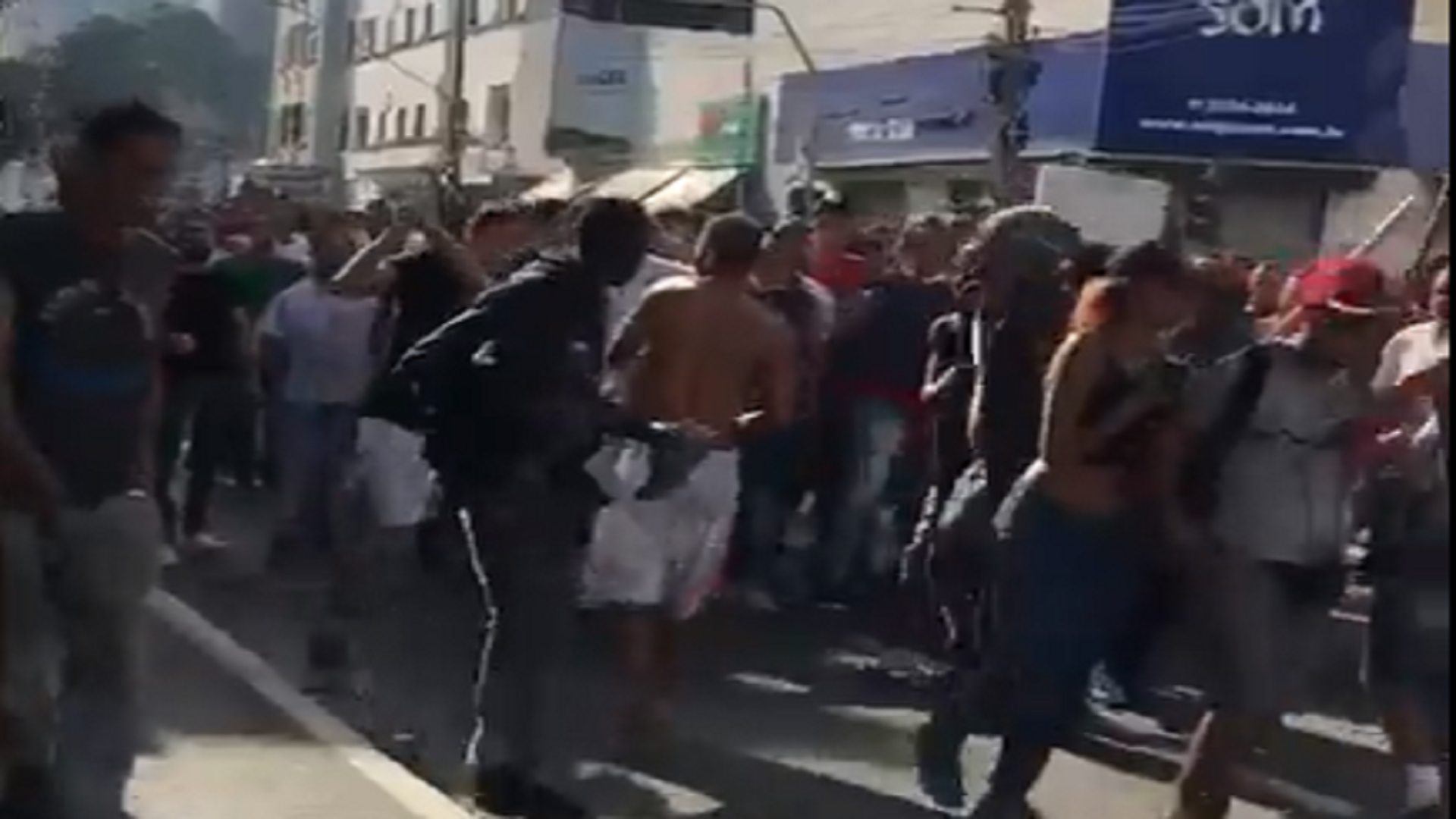 Confronto entre comerciantes e usuários de crack