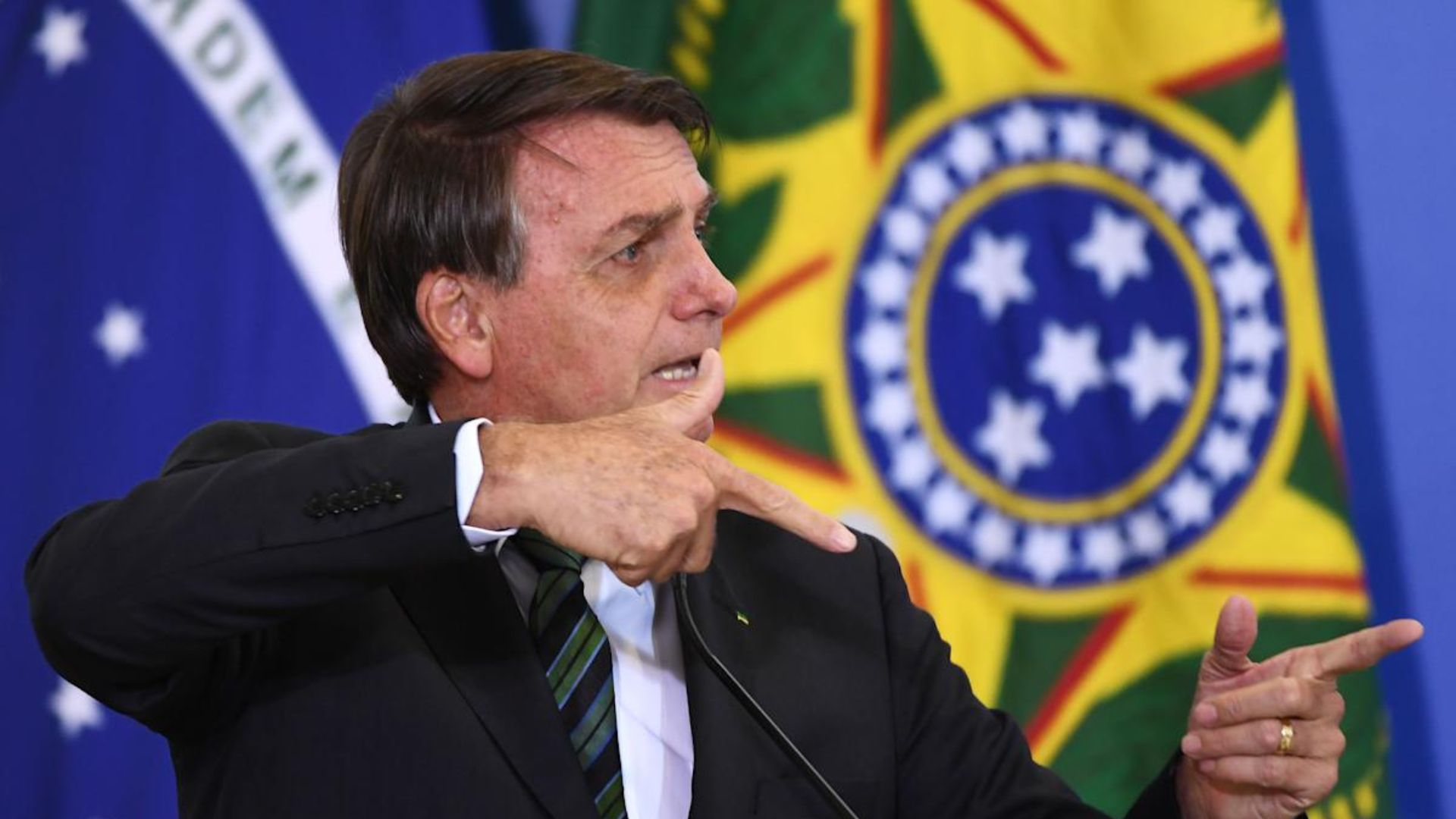 “Atiro para matar”, diz Bolsonaro sobre reação a possível prisã