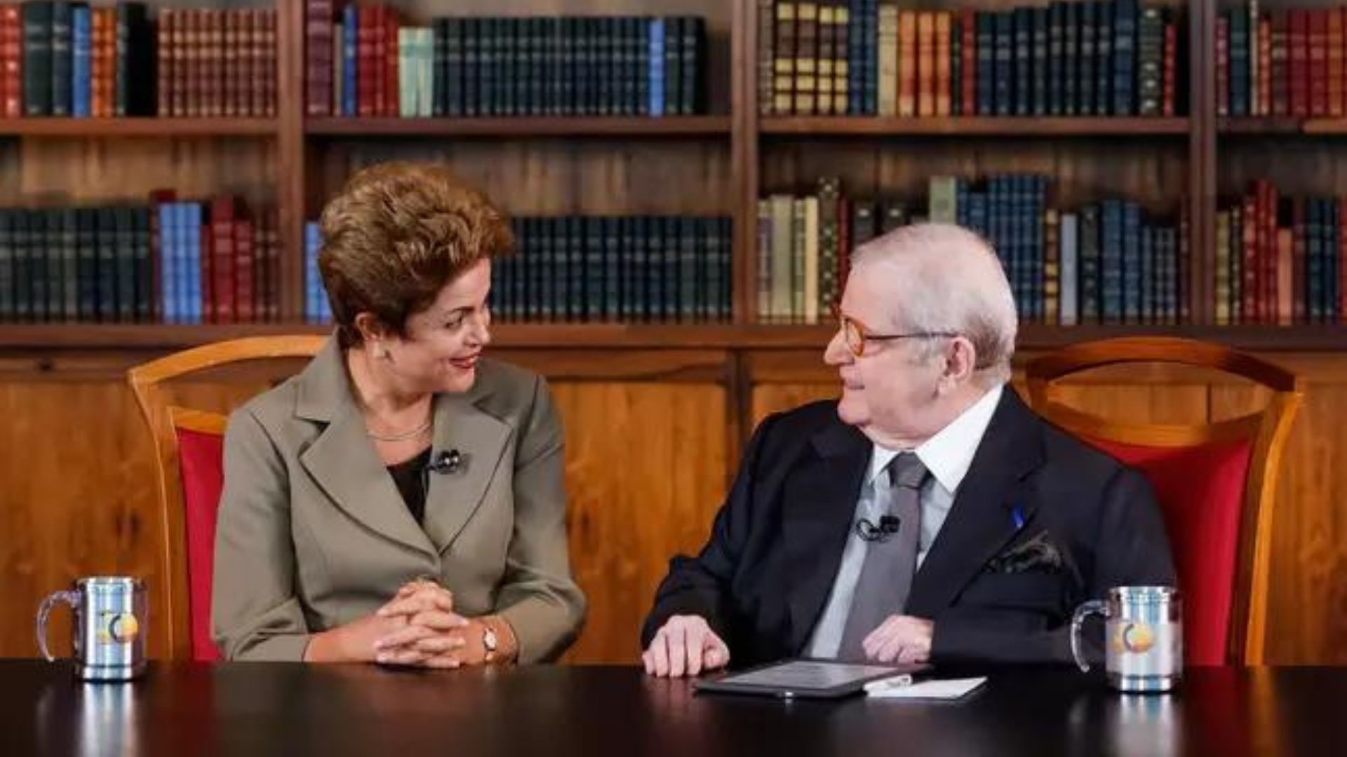 Jô Soares entrevistou Dilma na madrugada de sábado (13)