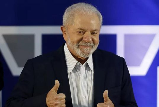 Lula participará de encontro na Fiesp após assinar carta pela democracia