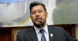 PR: Ex-assessor confirma "rachadinha" e denuncia venda de cargo na Câmara de Foz do Iguaçu