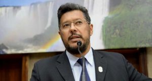 PR: Ex-assessor confirma "rachadinha" e denuncia venda de cargo na Câmara de Foz do Iguaçu