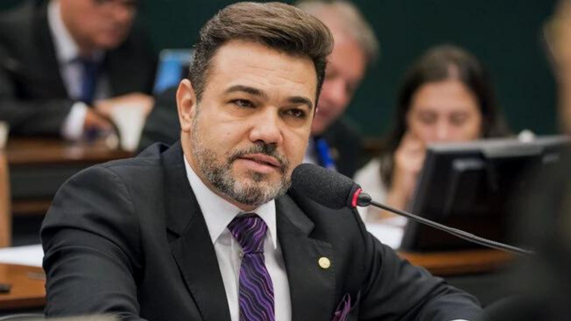 Feliciano admite espalhar fake news sobre fechamento de igrejas caso Lula vença