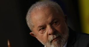 Empresários que apoiaram Bolsonaro buscam diálogo com Lula, que se esquiva