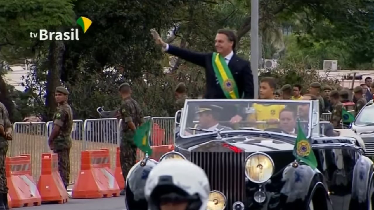 Jair Bolsonaro em desfile de 7 de setembro