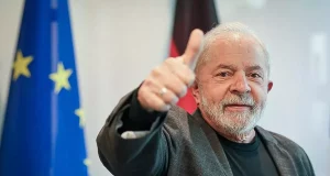 Ex-presidente e candidato Lula (PT), comenta sobre a rouquidão na voz. Foto/Reprodução