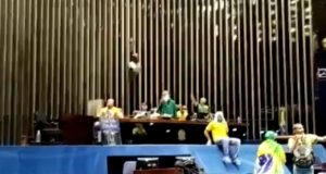 Bolsonaristas no plenário do Senado