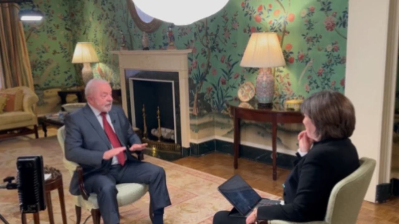 Lula dando entrevista à Christiane Amanpour