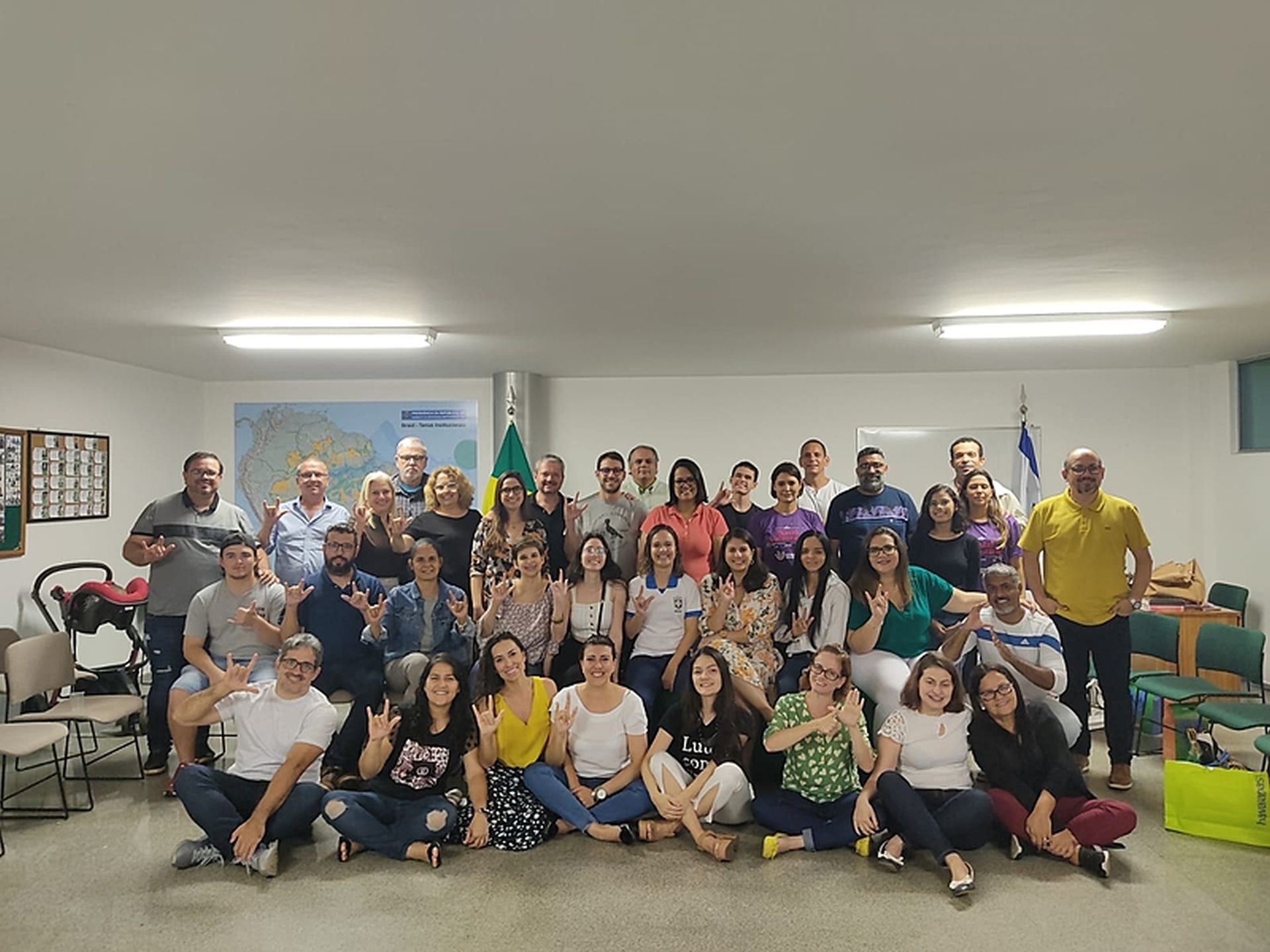 Dependência interna do Palácio do Planalto transformada em sede de culto por Michelle Bolsonaro, em imagem de dezembro de 2020. Michelle está na imagem