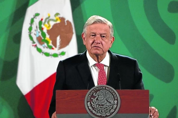 Mexican President accuses the United States of espionage