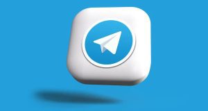 Logo do Telegram em fundo azul