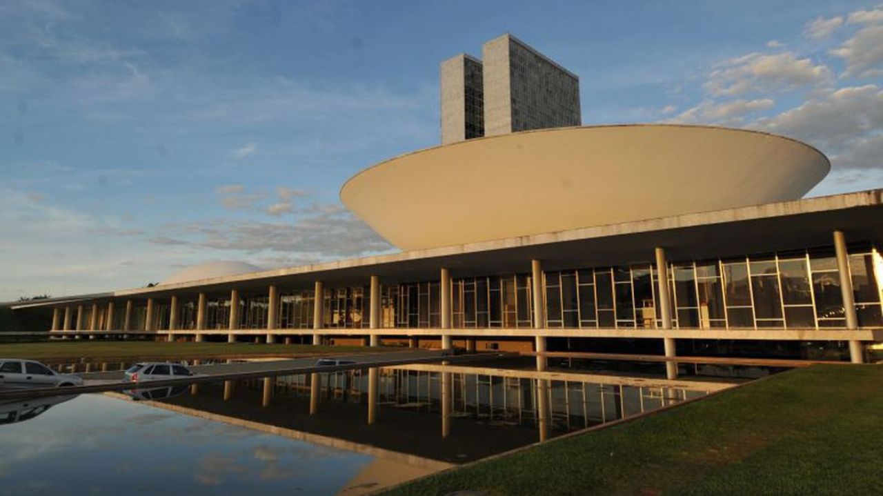 Congresso Nacional visto de lado